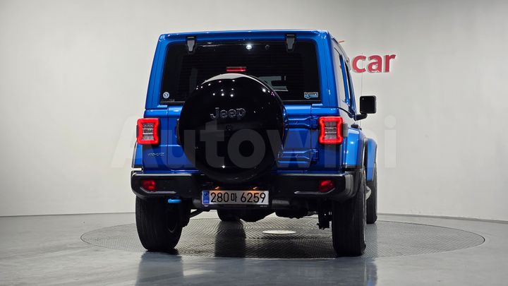 Jeep Wrangler 2022 — 4
