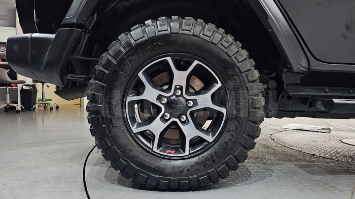 Jeep Wrangler 2022 — 4