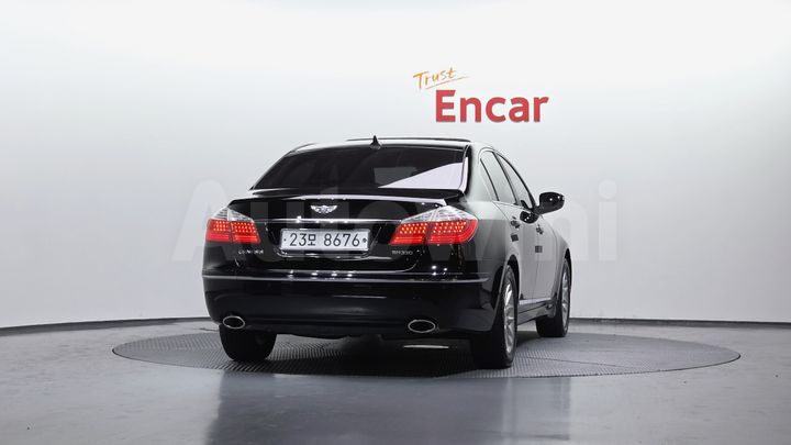 Hyundai Genesis 2011 — 4
