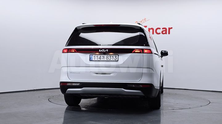 Kia Carnival 2023 — 4