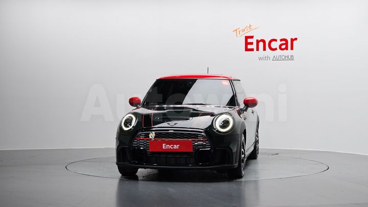 Mini Cooper 2023 — 3