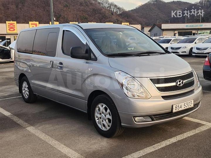 Hyundai Starex 2015 — 2