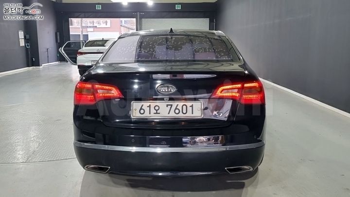 Kia K7 2010 KNALN413BBA041771 — 4
