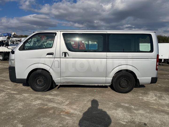 Toyota Hiace 2006 — 2