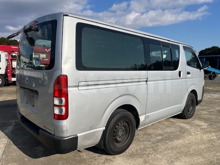 Toyota Hiace 2006 — 5
