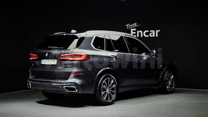 BMW X5 2021 — 2