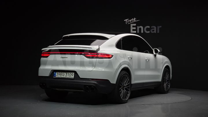 Porsche Cayenne 2021 — 2