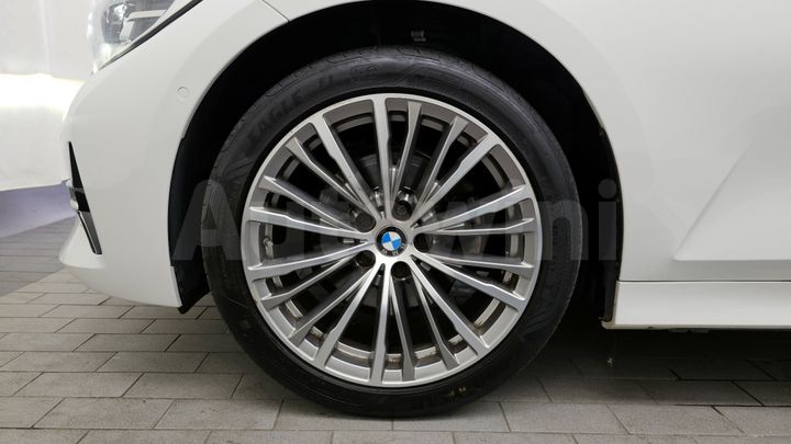 BMW 3 Series 2020 — 5