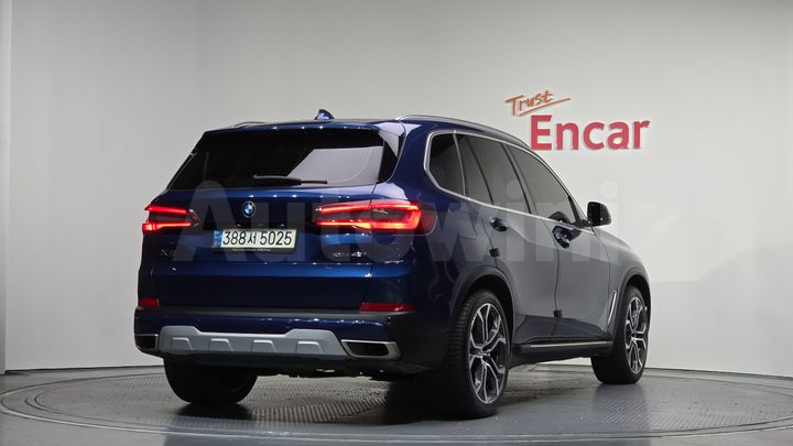 BMW X5 2021 — 2