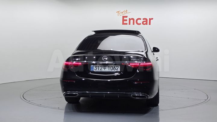 Mercedes Benz S Class 2022 — 4