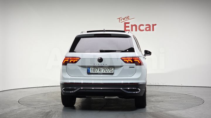 Volkswagen Tiguan 2021 — 4
