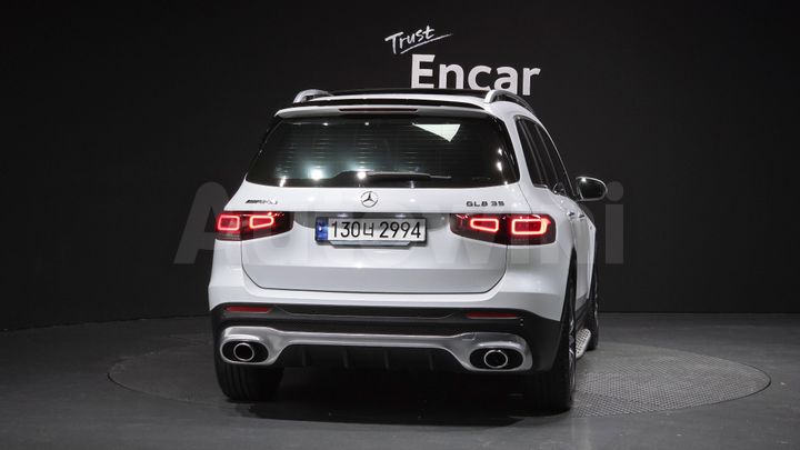 Mercedes Benz GLB Class 2023 — 4