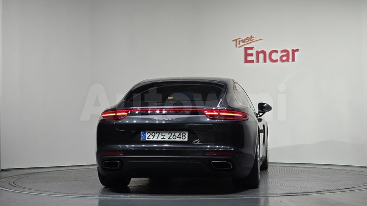 Porsche Panamera 2018 — 4
