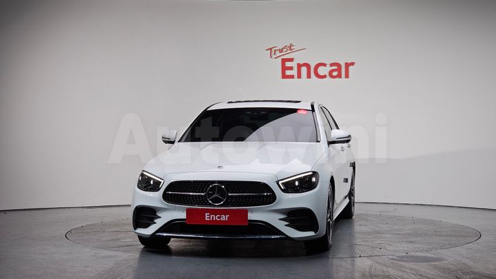 Mercedes Benz E Class 2023 — 3