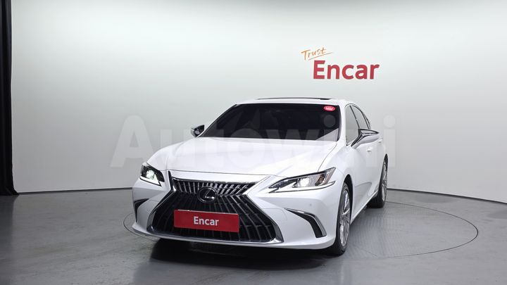 Lexus ES 2023 — 3