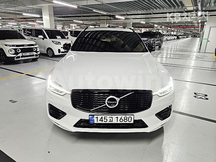 Volvo XC60 2021 — 2