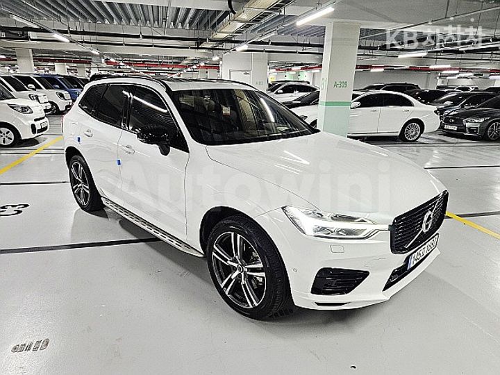 Volvo XC60 2021 — 4