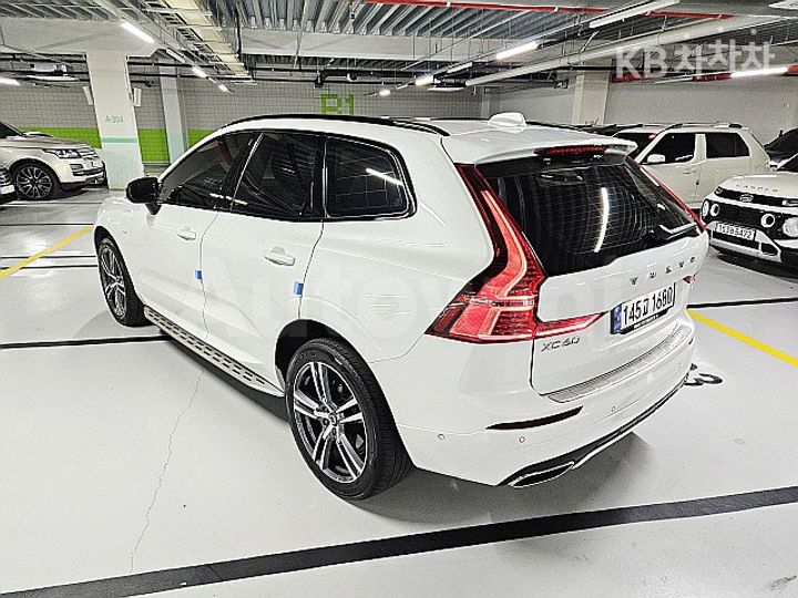 Volvo XC60 2021 — 5