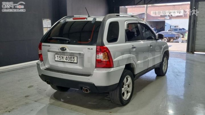 Kia Sportage 2010 — 2