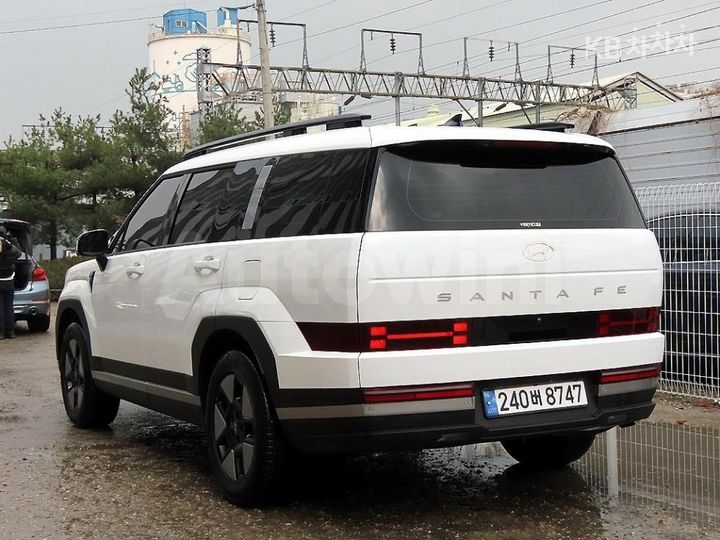 Hyundai SantaFe 2025 — 3