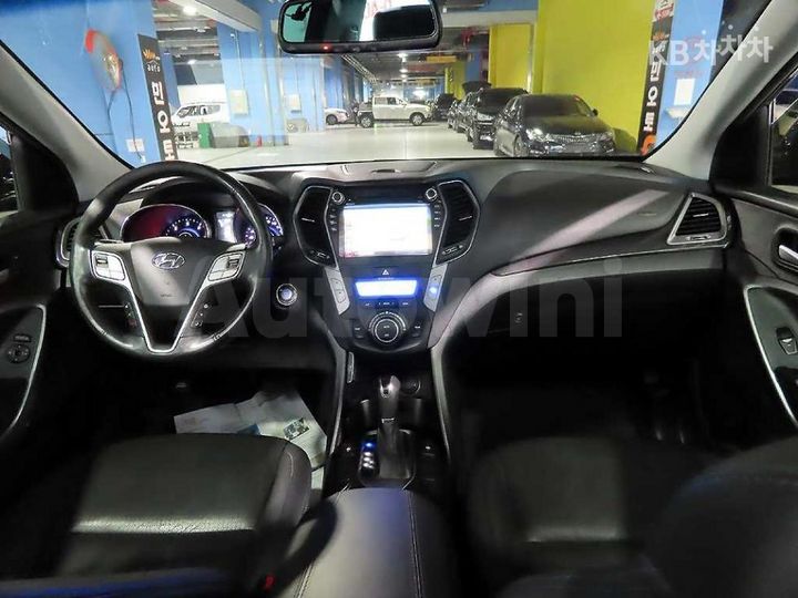 Hyundai SantaFe 2015 — 5