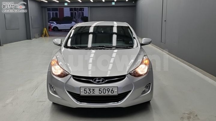 Hyundai Avante 2013 — 3