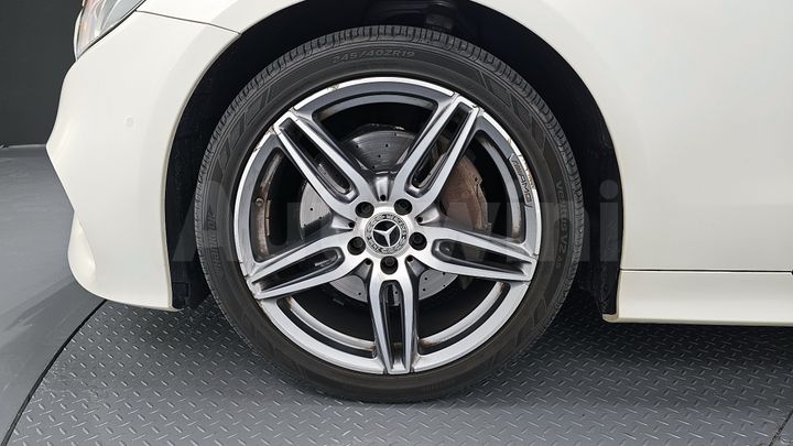 Mercedes Benz E Class 2019 — 5