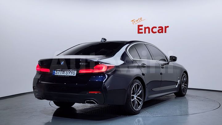 BMW 5 Series 2022 — 2