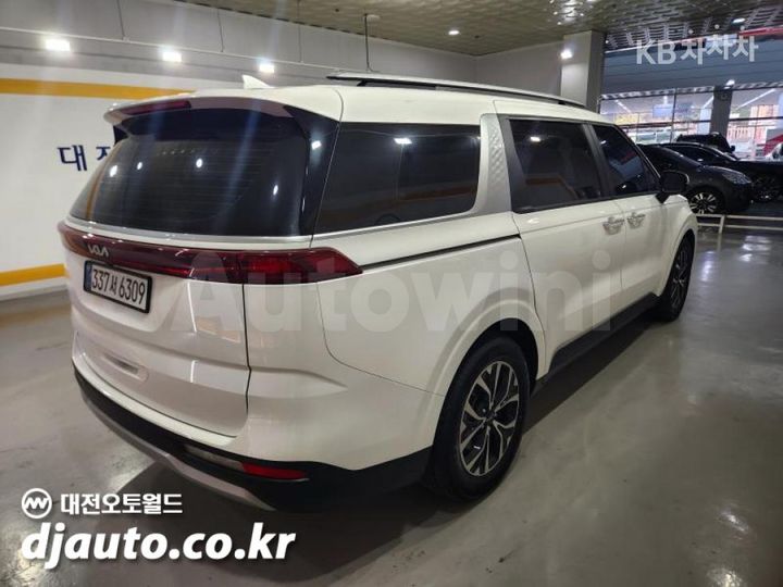 Kia Carnival 2023 — 5