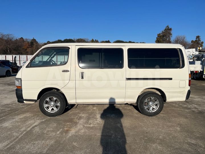Toyota Hiace 2002 — 2