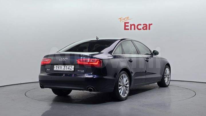 Audi A6 2012 — 2