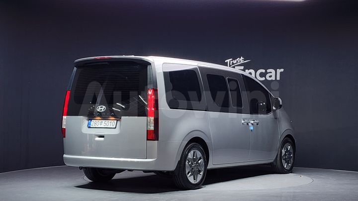 Hyundai Staria 2025 — 2