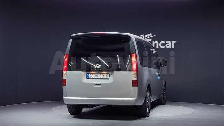 Hyundai Staria 2025 — 4