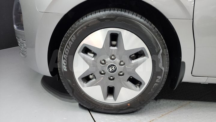 Hyundai Staria 2025 — 5