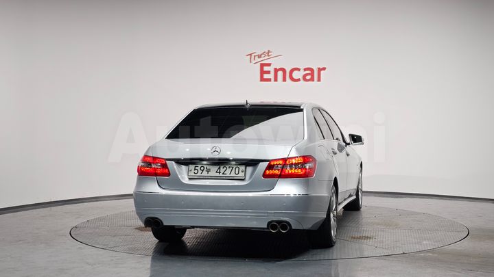 Mercedes-Benz E Class 2010 — 4