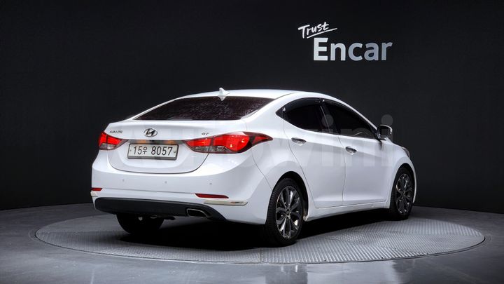 Hyundai Avante 2015 — 2