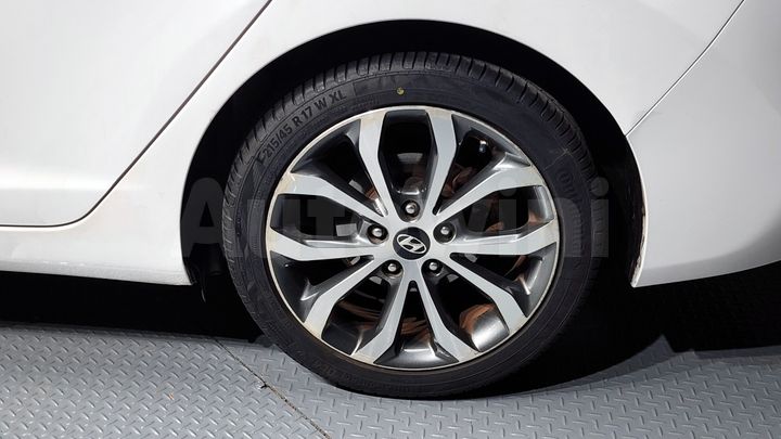 Hyundai Avante 2015 — 5