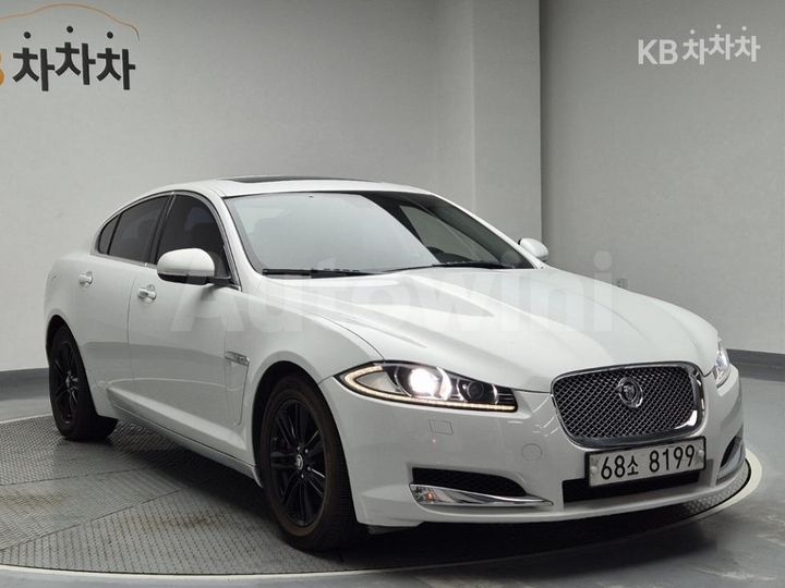 Jaguar XF 2012 — 4