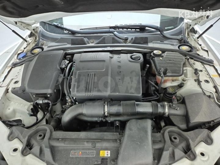 Jaguar XF 2012 — 5