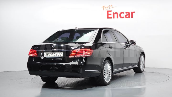 Mercedes-Benz E Class 2016 — 2