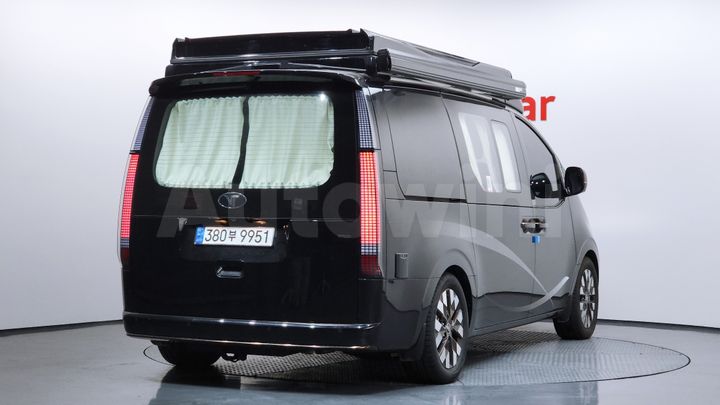 Hyundai Staria 2022 — 2