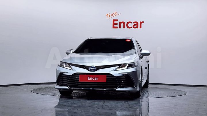 Toyota Camry 2023 — 3