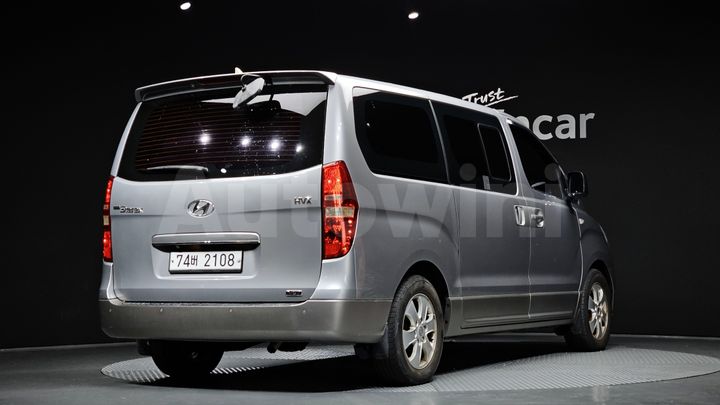 Hyundai Starex 2012 — 2