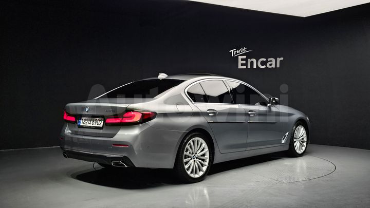 BMW 5 Series 2023 — 2