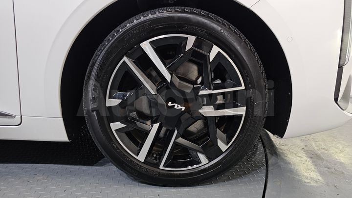 Kia K8 2025 — 4