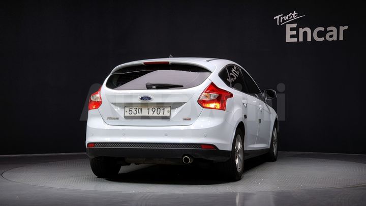 Ford Focus 2014 — 4