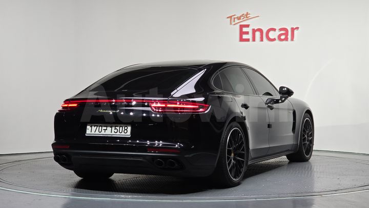 Porsche Panamera 2020 — 2