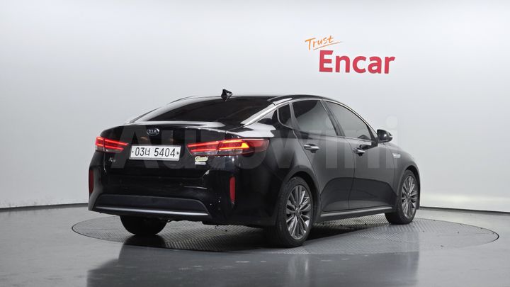 Kia K5 2018 — 2