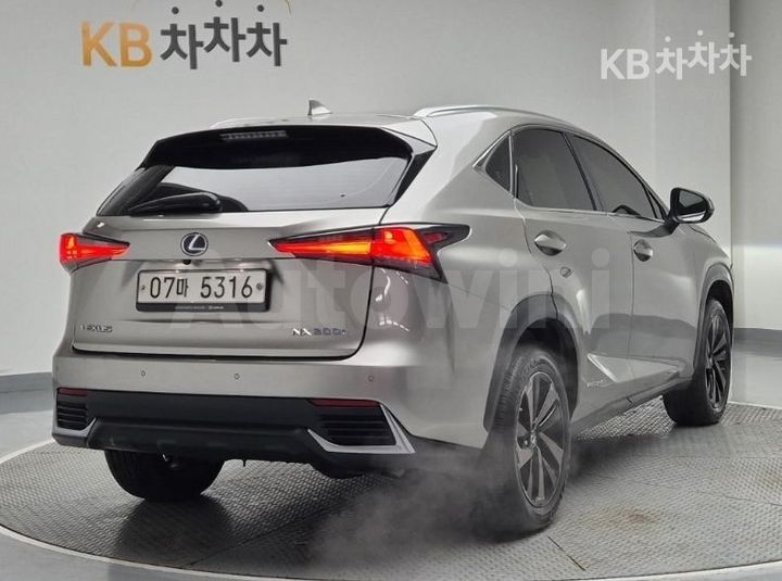 Lexus NX 2018 — 3