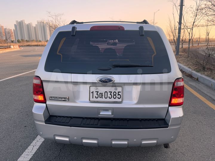 Ford Escape 2011 — 4